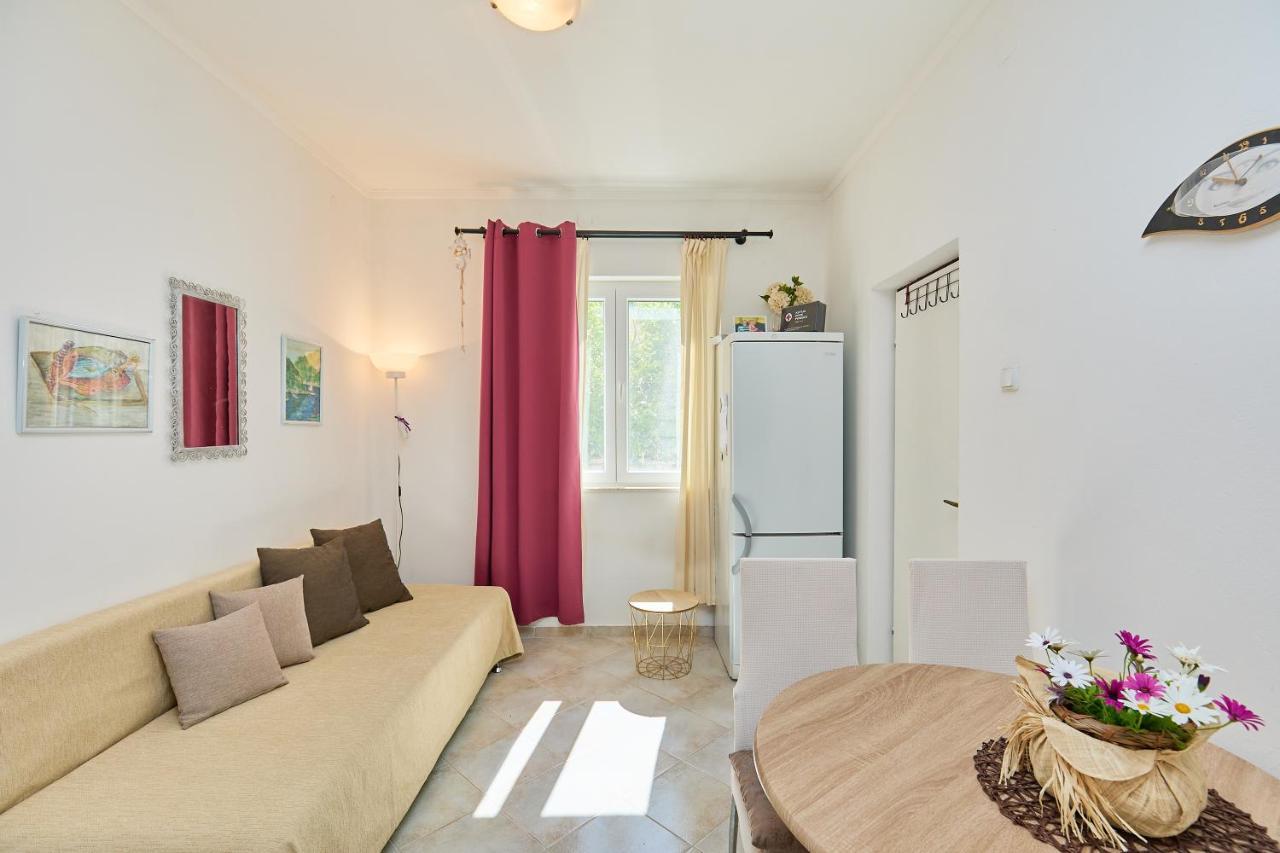 Studio Dolores-Apartment By The Sea Maranovići 외부 사진
