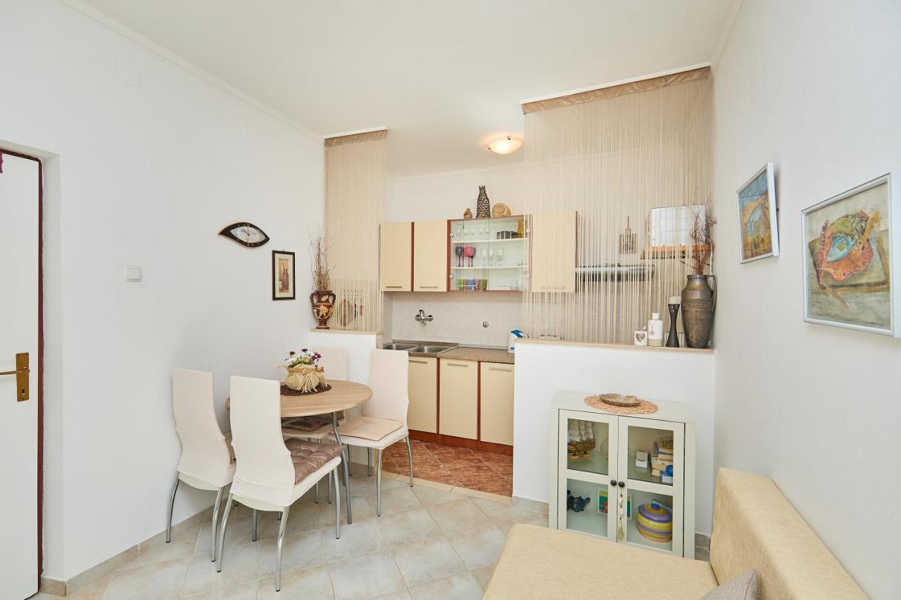 Studio Dolores-Apartment By The Sea Maranovići 외부 사진