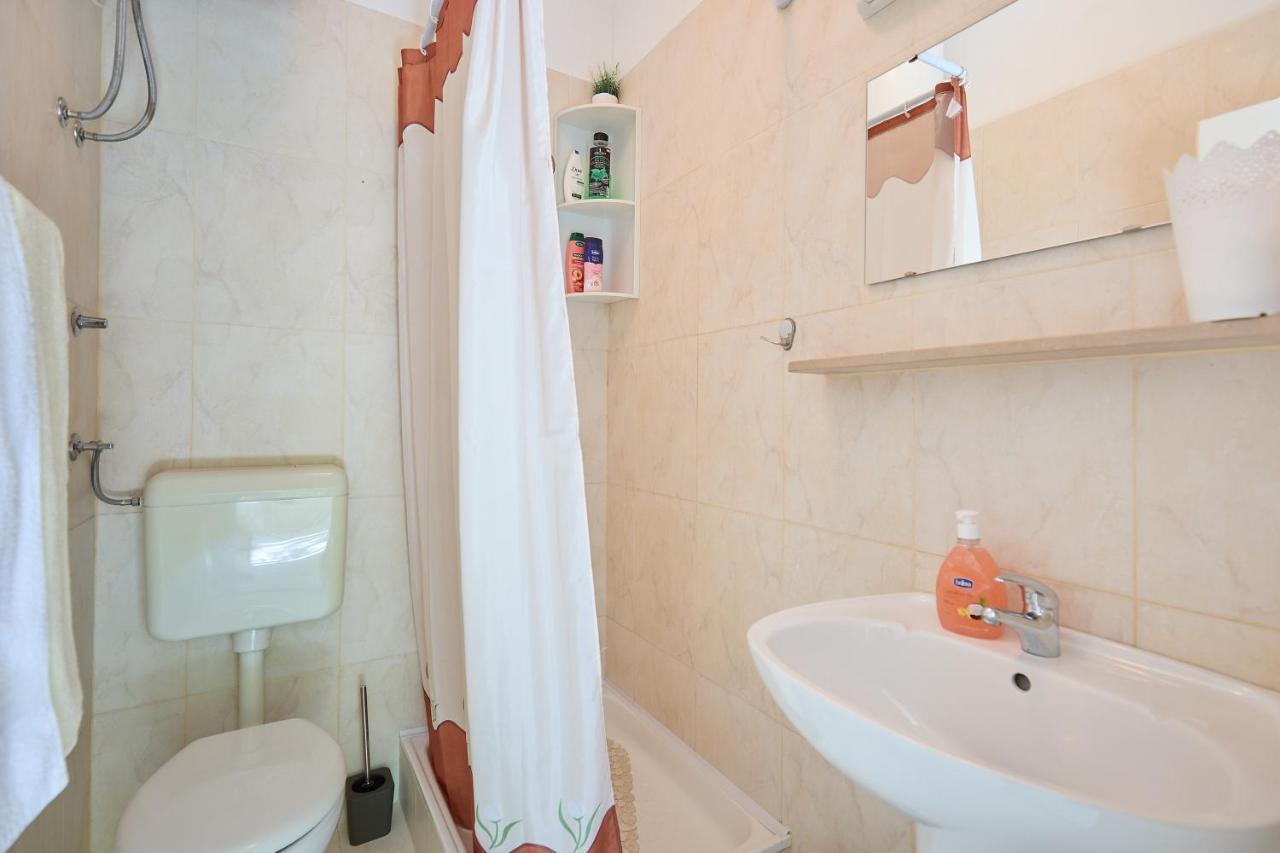 Studio Dolores-Apartment By The Sea Maranovići 외부 사진
